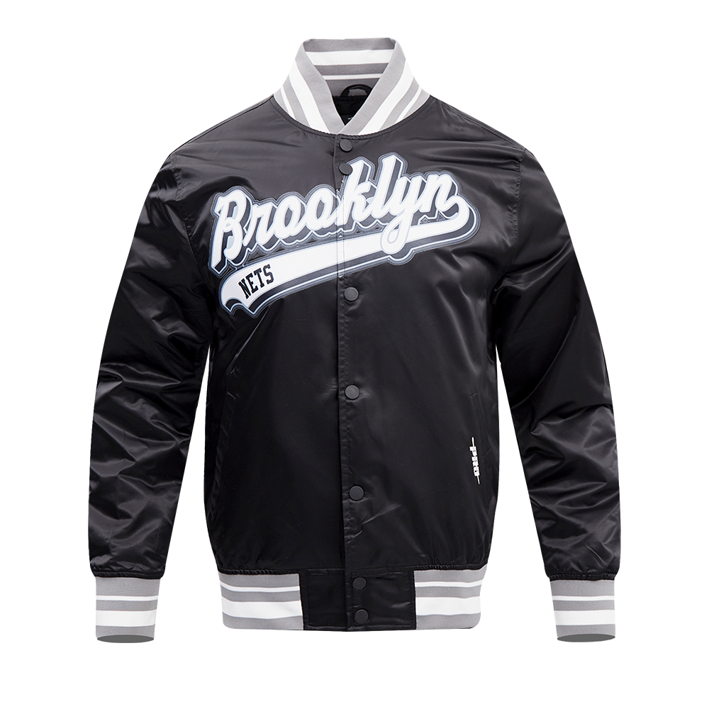 CHAMARRA DE SATÍN NBA BROOKLYN NETS SCRIPT TAIL
