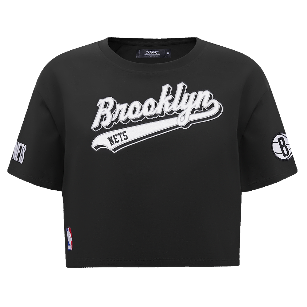 PLAYERA CROP NBA BROOKLYN NETS SCRIPT TAIL PARA MUJER