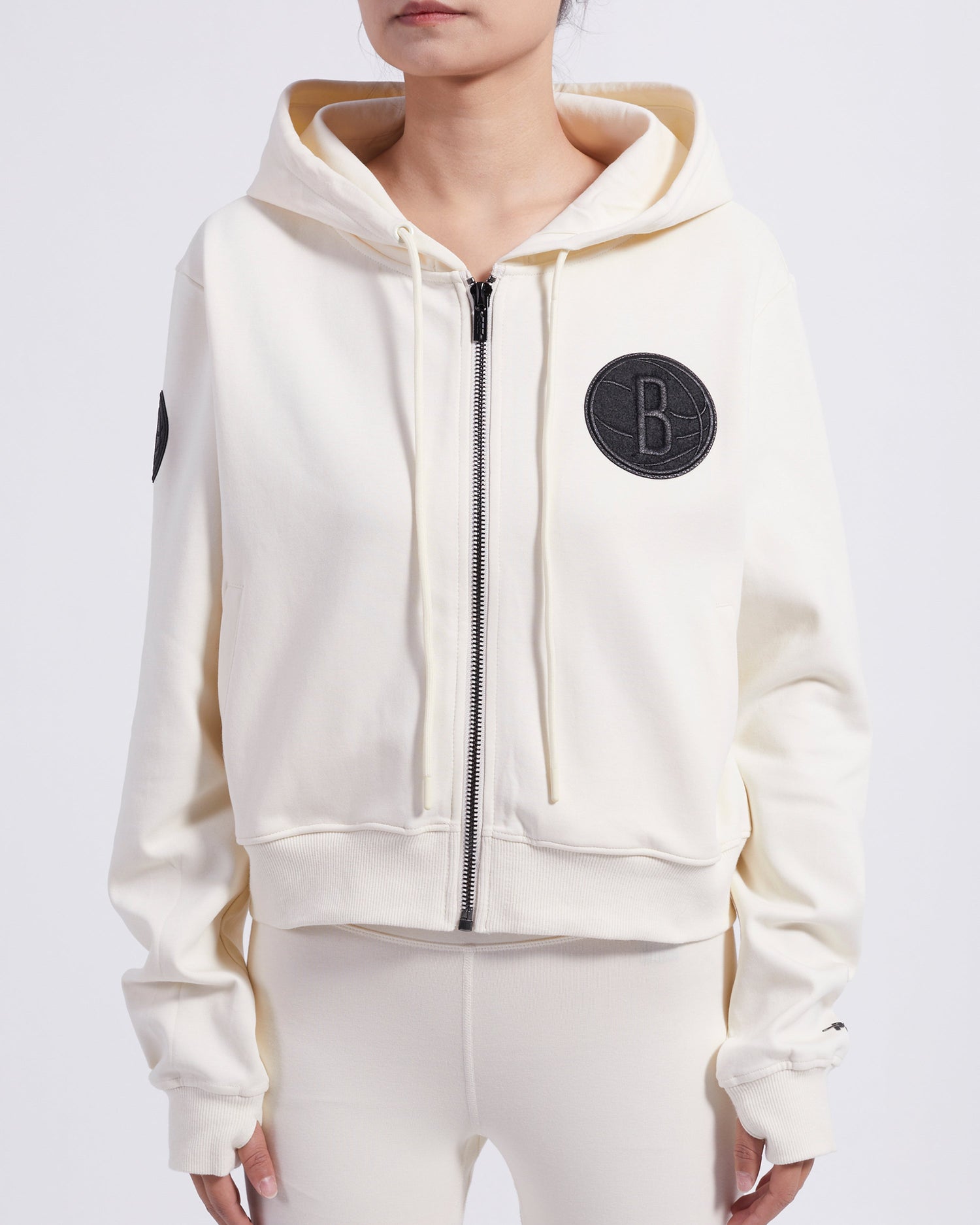 SUDADERA CON CIERRE NBA BROOKLYN NETS PARA MUJER