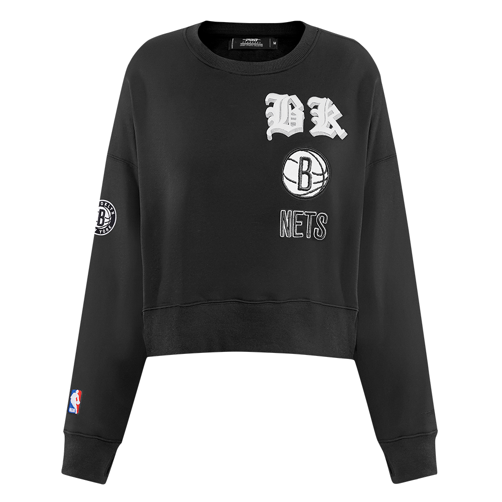 SUDADERA DE CUELLO REDONDO NBA BROOKLYN NETS OLD ENGLISH PARA MUJER