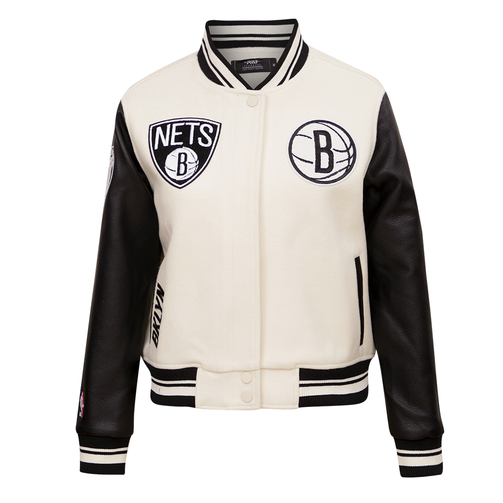 CHAMARRA UNIVERSITARIA NBA BROOKLYN NETS RETRO CLASSICS PARA MUJER