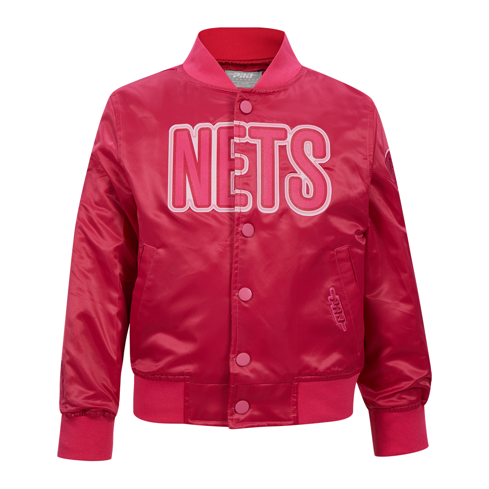 CHAMARRA DE SATIN NBA BROOKLYN NETS CLASSIC TRIPLE PINK PARA NIÑA