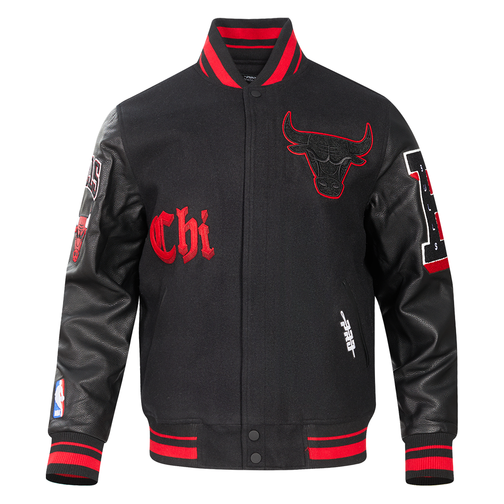 CHAMARRA UNIVERSITARIA NBA CHICAGO BULLS OLD ENGLISH