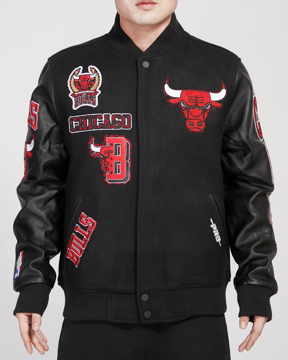 CHAMARRA UNIVERSITARIA NBA CHICAGO BULLS ANIMAL PRINT – Pro