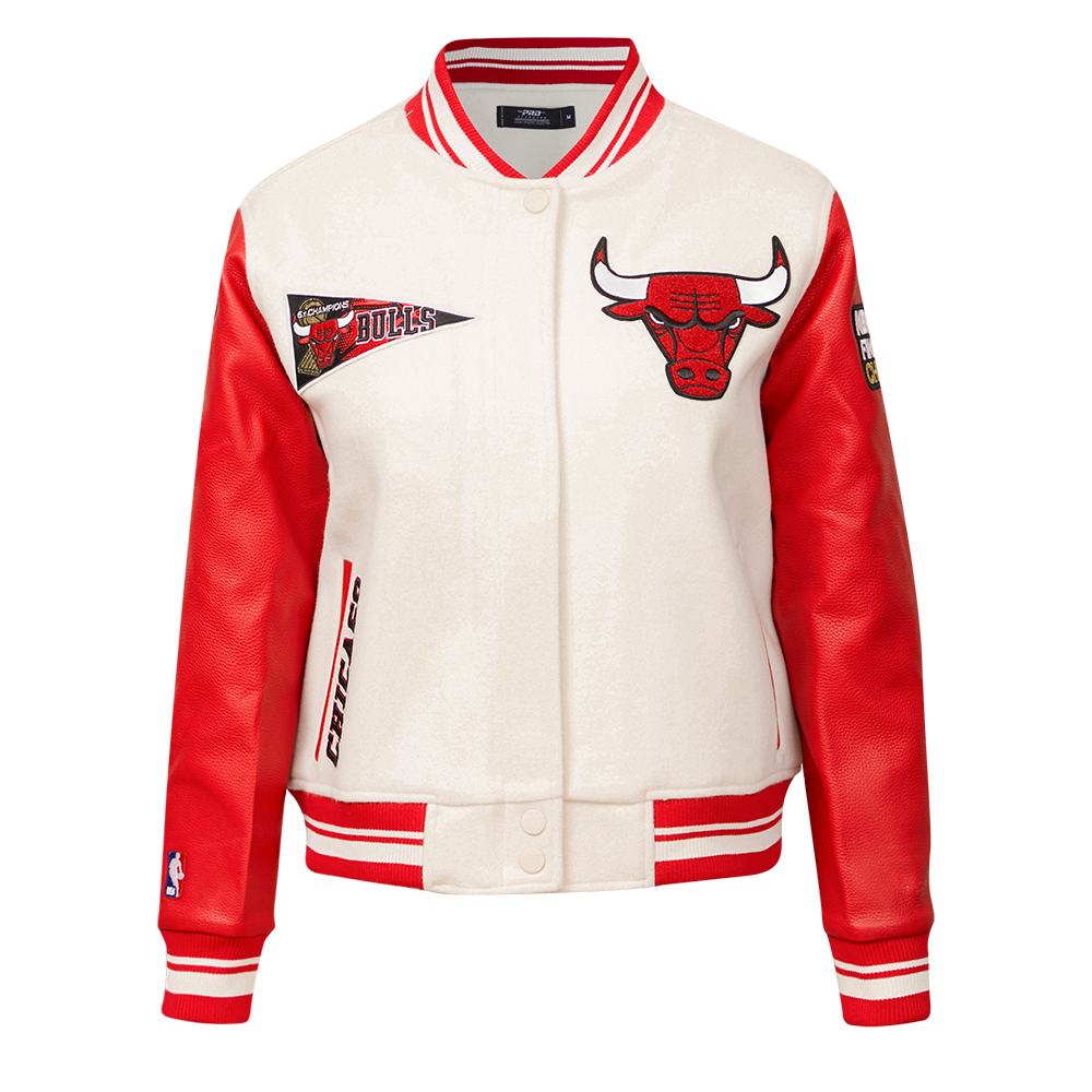 CHAMARRA UNIVERSITARIA NBA CHICAGO BULLS RETRO CLASSICS PARA MUJER