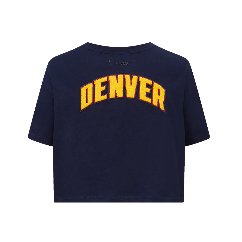 PLAYERA CROP NBA DENVER NUGGETS CLASSIC ESSENTIALS PARA MUJER