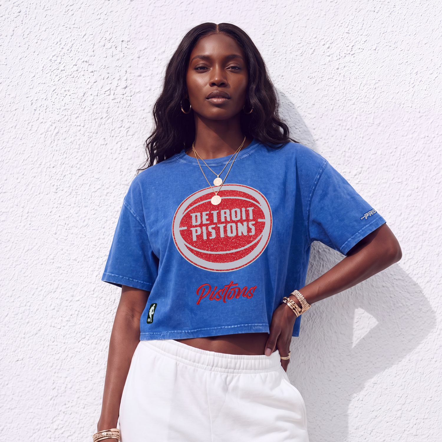 PLAYERA NBA DETROIT PISTONS TEAM CRYSTALLINE PARA MUJER