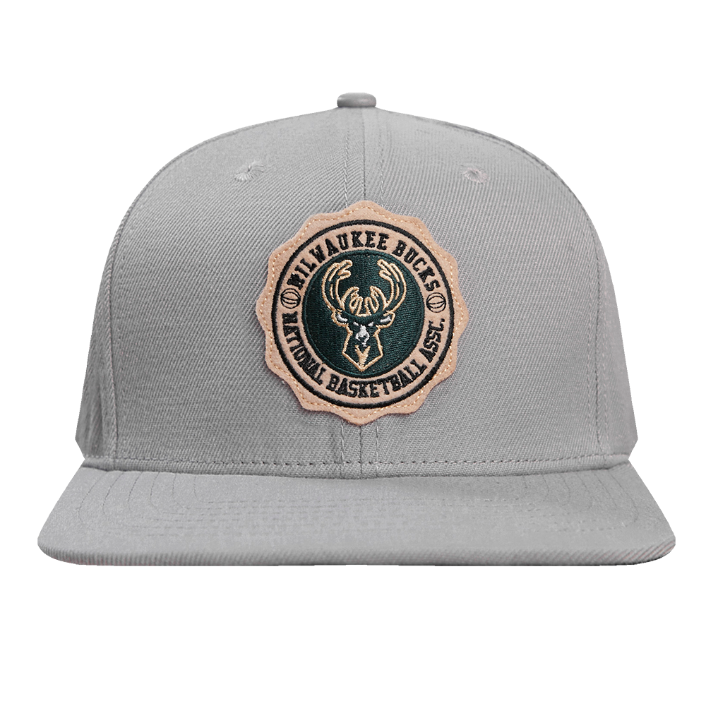 GORRA SNAPBACK NBA MILWAUKEE BUCKS CREST EMBLEM