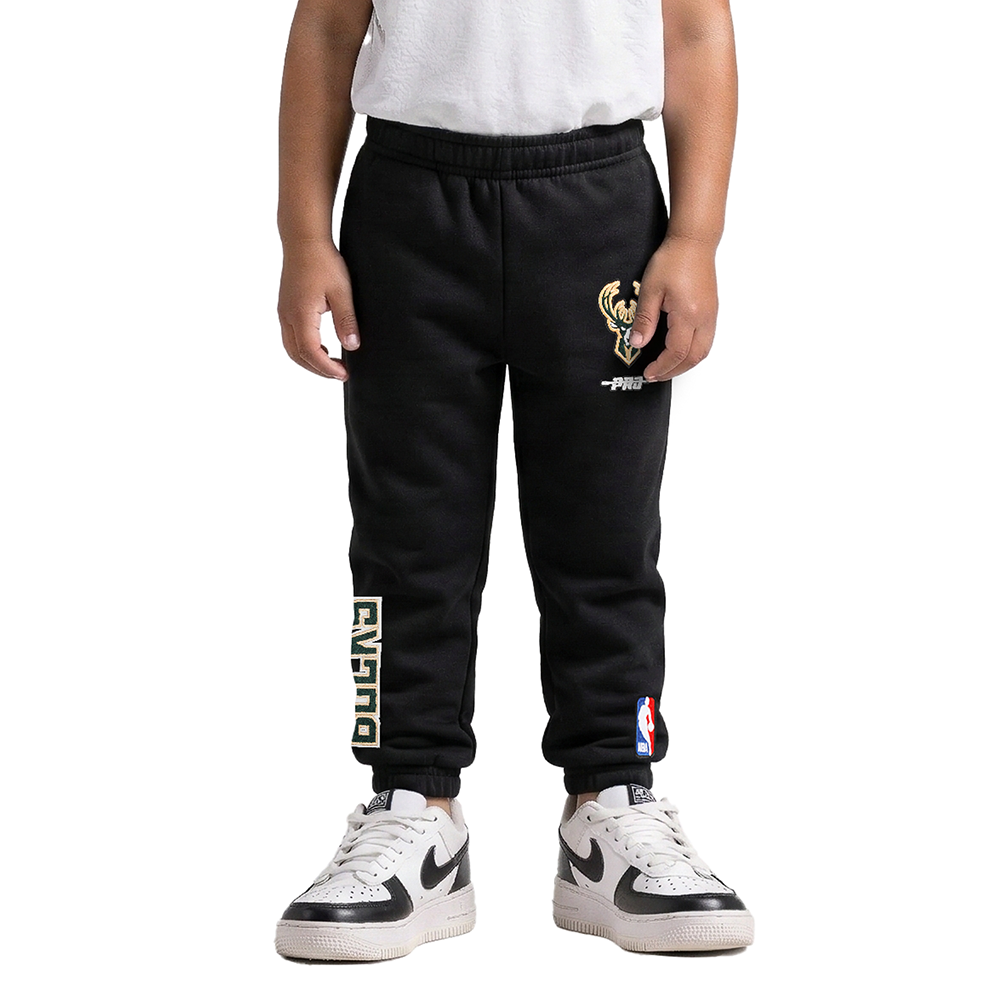 BMBT4516006-BLK-MODEL-1