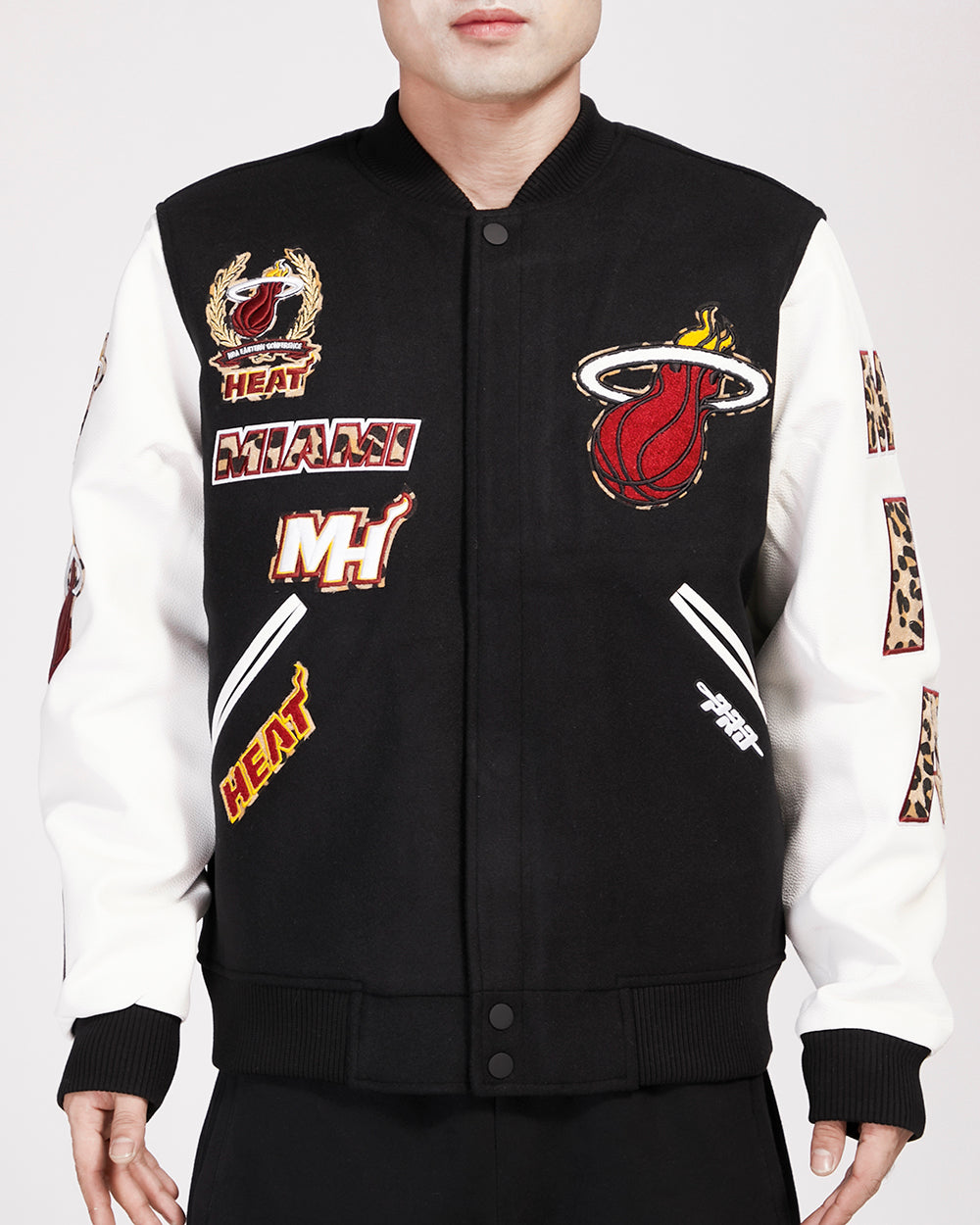 CHAMARRA UNIVERSITARIA NBA MIAMI HEAT ANIMAL PRINT