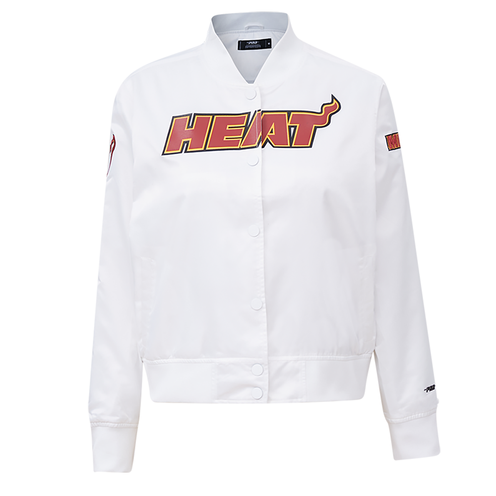 CHAMARRA DE SATÍN NBA MIAMI HEAT CLASSIC ESSENTIALS PARA MUJER