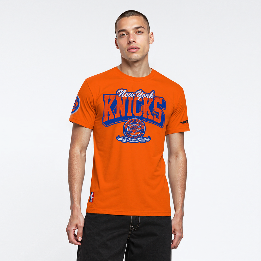PLAYERA NBA NEW YORK KNICKS TEAM BADGE