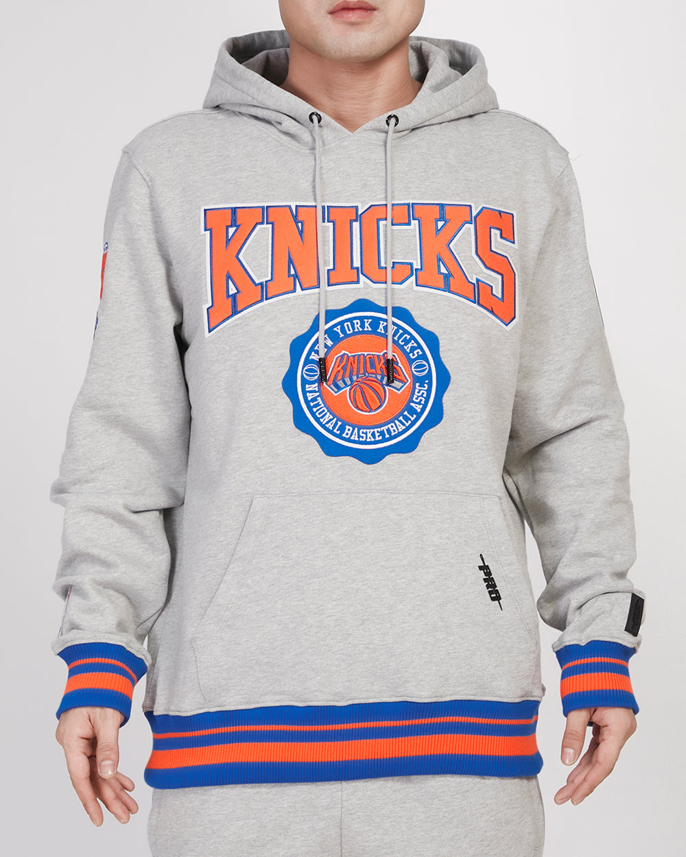 SUDADERA CON GORRO NBA NEW YORK KNICKS CREST EMBLEM