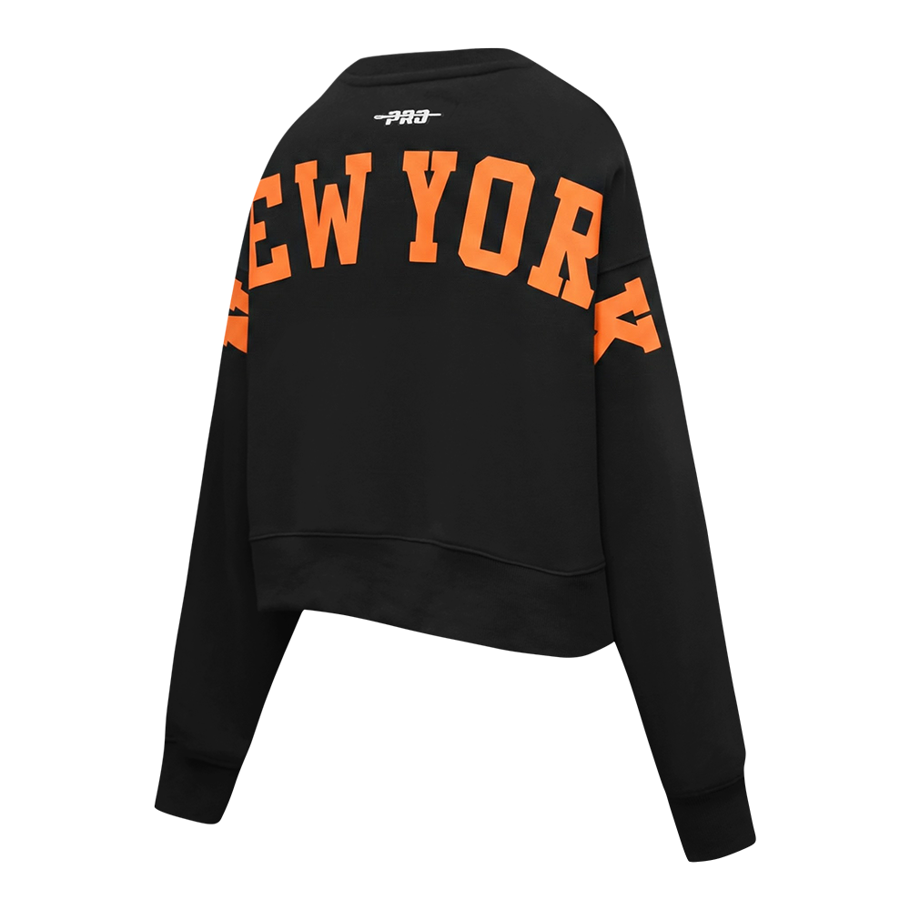 SUDADERA DE CUELLO REDONDO NBA NEW YORK KNICKS WINGSPAN PARA MUJER