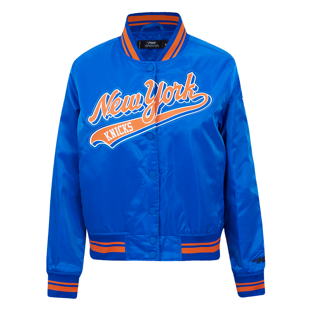 CHAMARRA DE SATÍN NBA NEW YORK KNICKS SCRIPT TAIL PARA MUJER