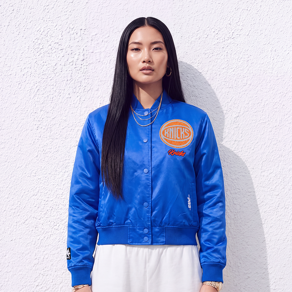CHAMARRA DE SATIN NBA NEW YORK KNICKS TEAM CRYSTALLINE PARA MUJER