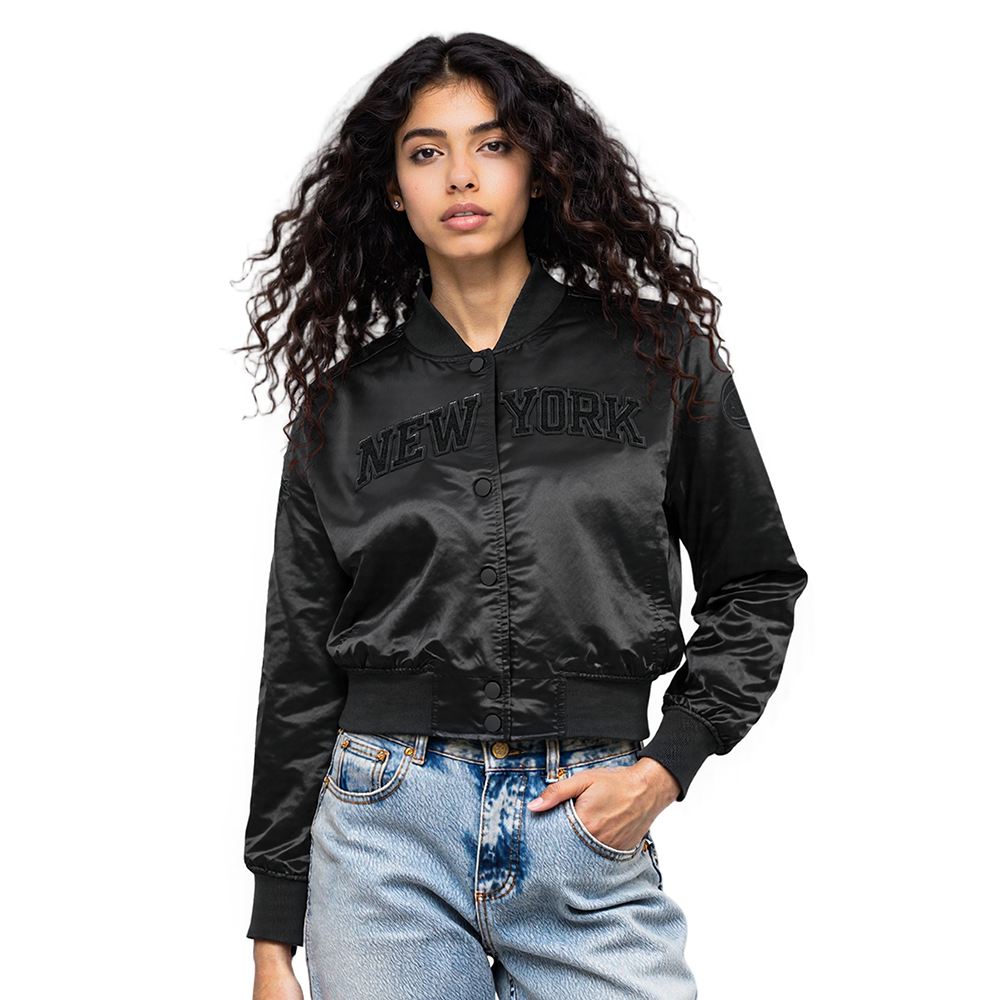 CHAMARRA DE SATIN NBA NEW YORK KNICKS CLASSIC 3BK PARA MUJER