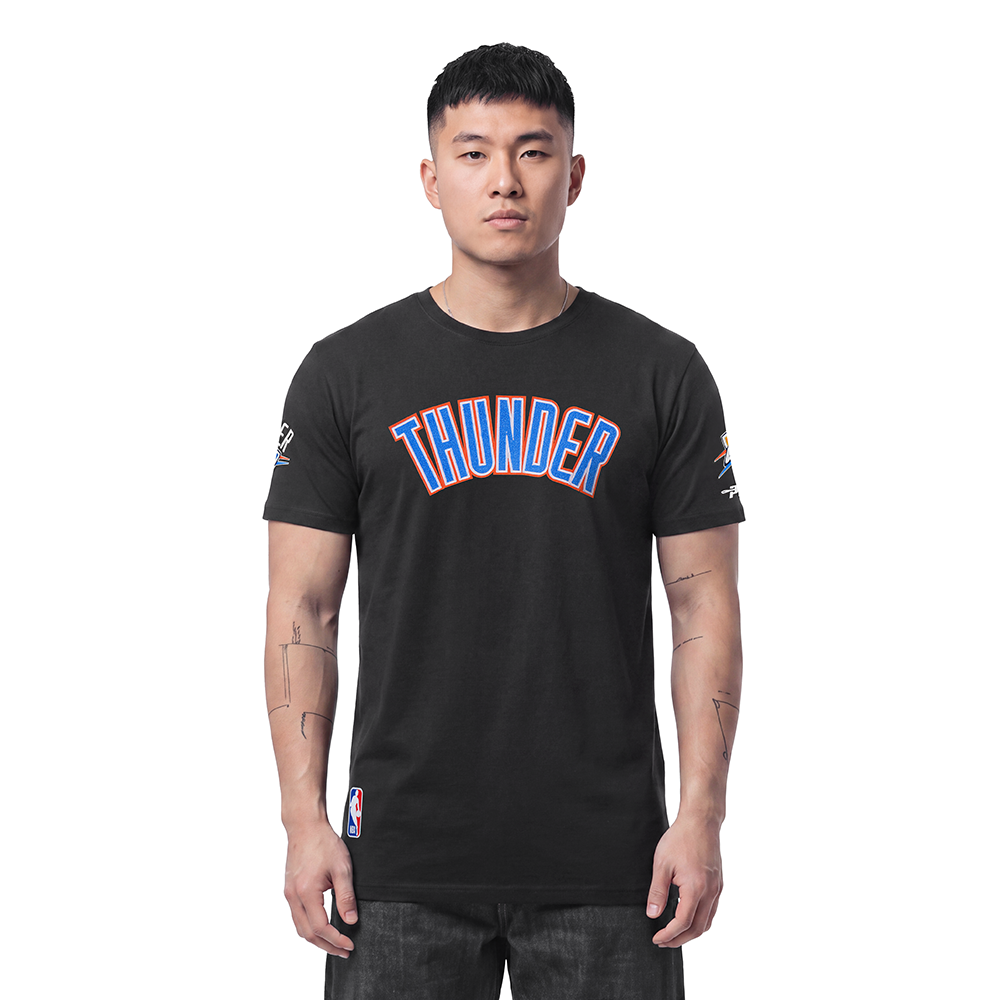 PLAYERA NBA OKLAHOMA CITY THUNDER CLASSIC CHENILLE
