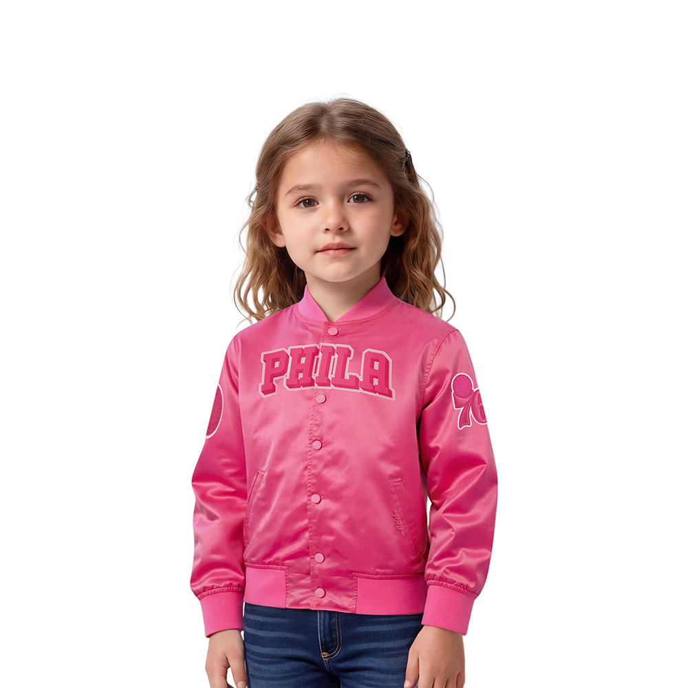 CHAMARRA DE SATIN NBA PHILADELPHIA 76ERS CLASSIC TRIPLE PINK PARA BEBÉ NIÑA