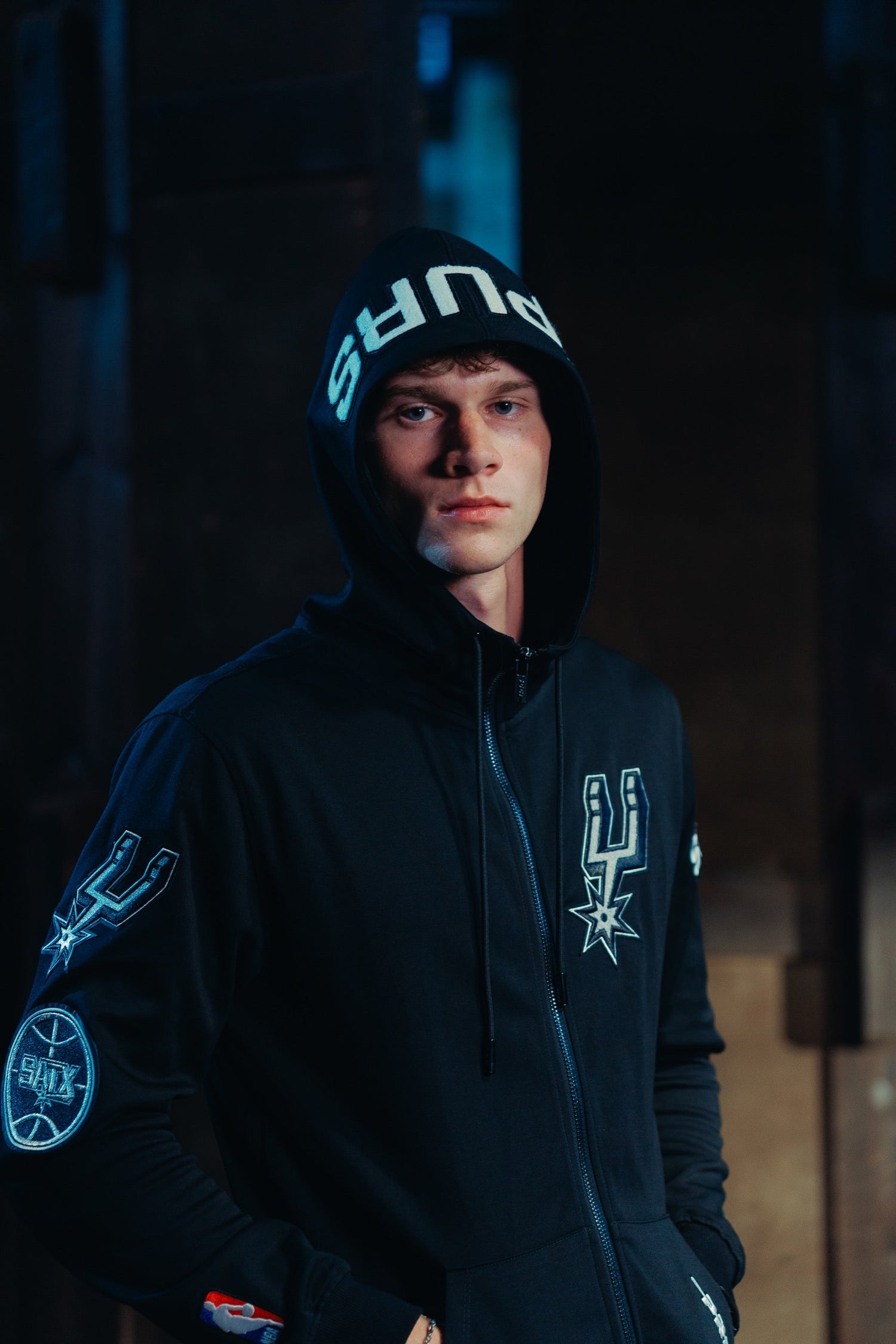 BSA558246-BLK lifestyle