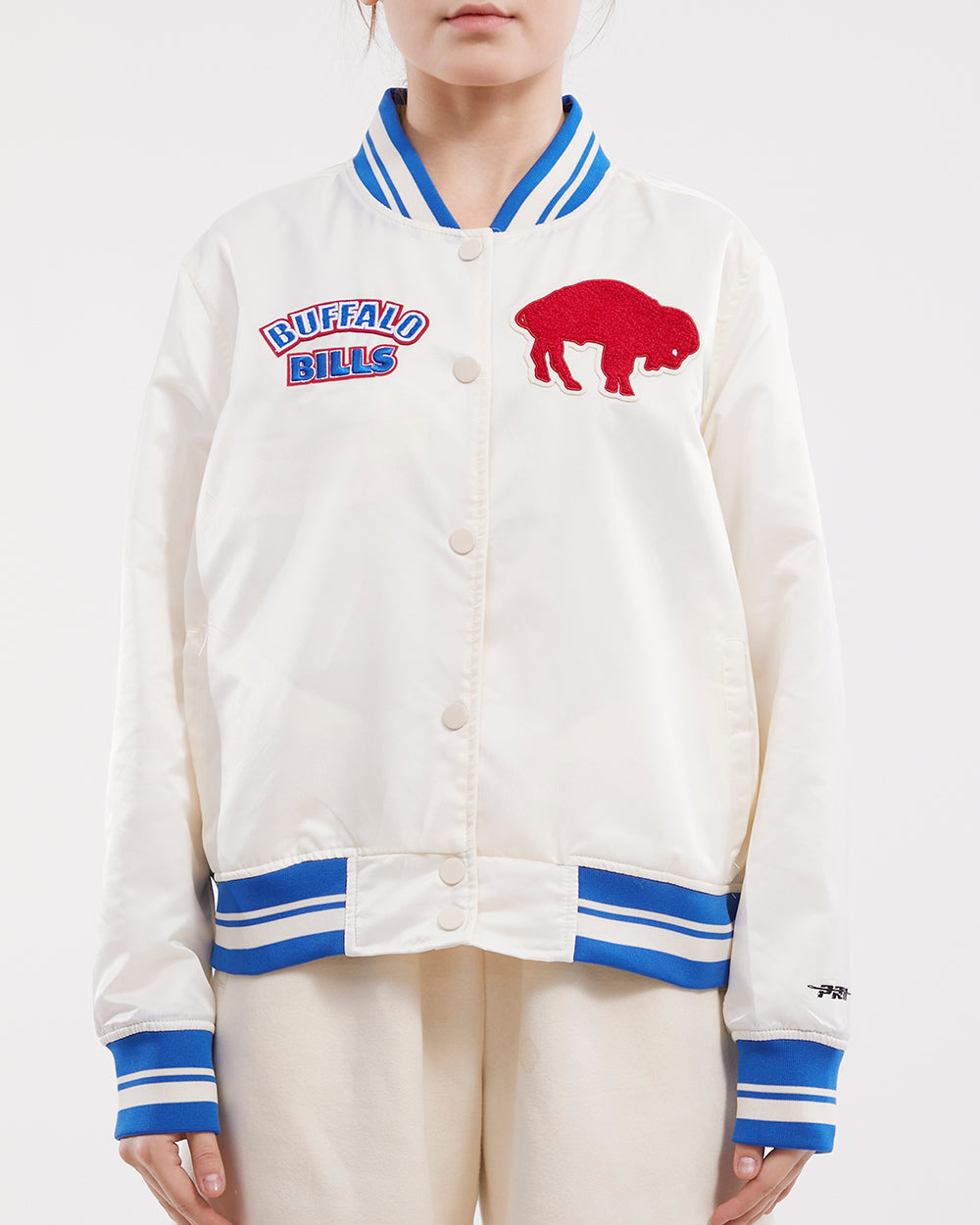 CHAMARRA DE SATÍN NFL BUFFALO BILLS RETRO CLASSICS PARA MUJER