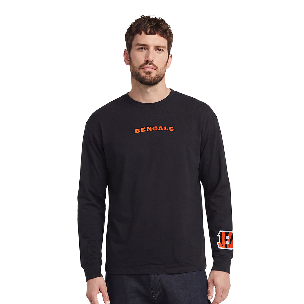 FCI2410473-BLK-MODEL-1