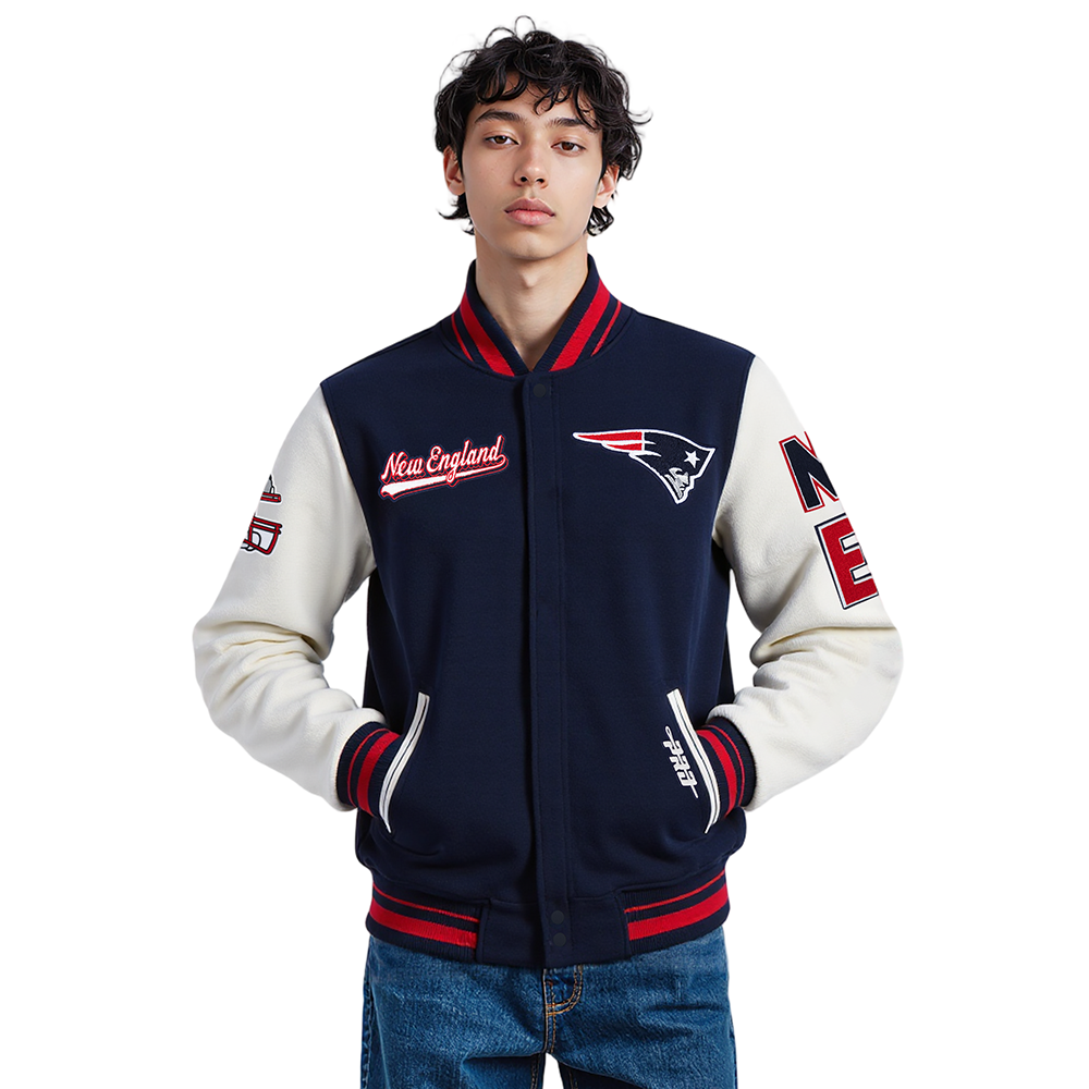 CHAMARRA UNIVERSITARIA NFL NEW ENGLAND PATRIOTS SCRIPT TAIL