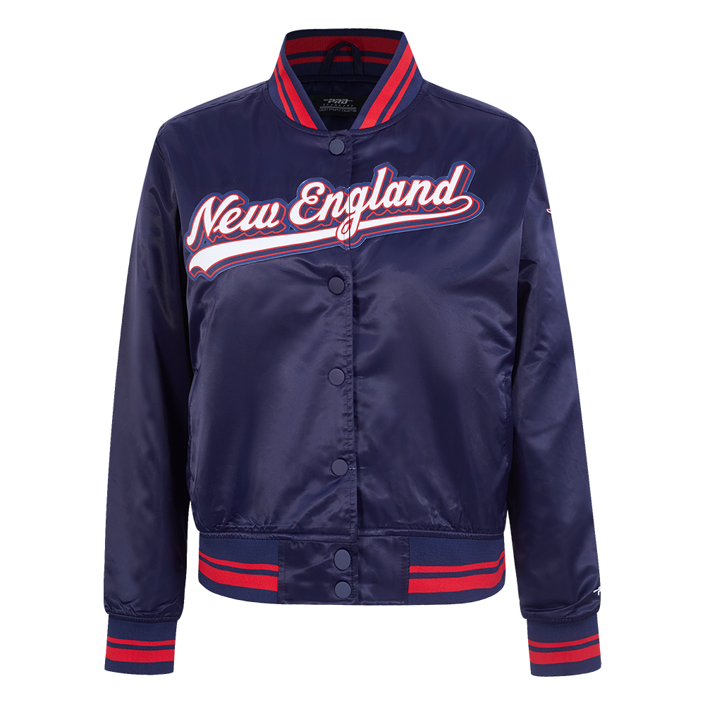 CHAMARRA DE SATÍN NFL NEW ENGLAND PATRIOTS SCRIPT TAIL PARA MUJER