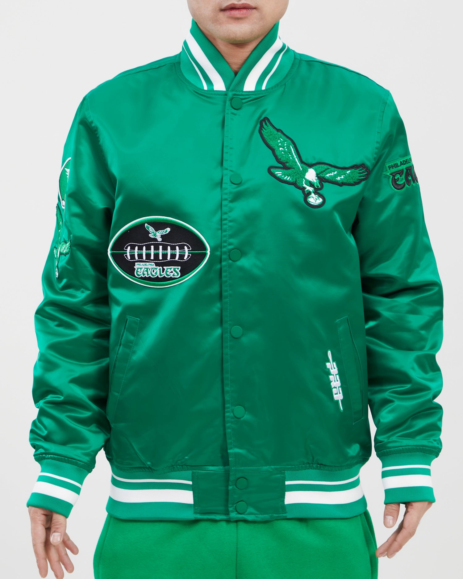 CHAMARRA DE SATÍN NFL PHILADELPHIA EAGLES OLD ENGLISH