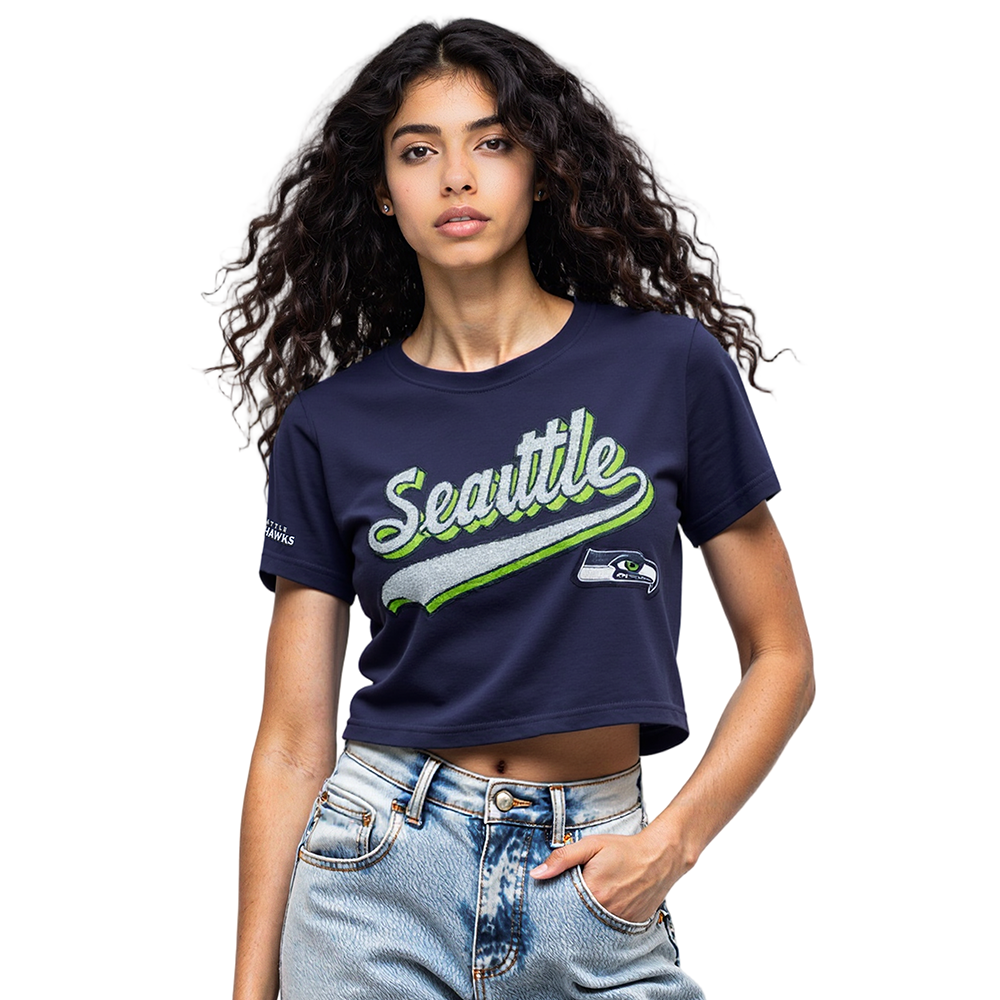 PLAYERA CROP NFL SEATTLE SEAHAWKS SCRIPT TAIL PARA MUJER