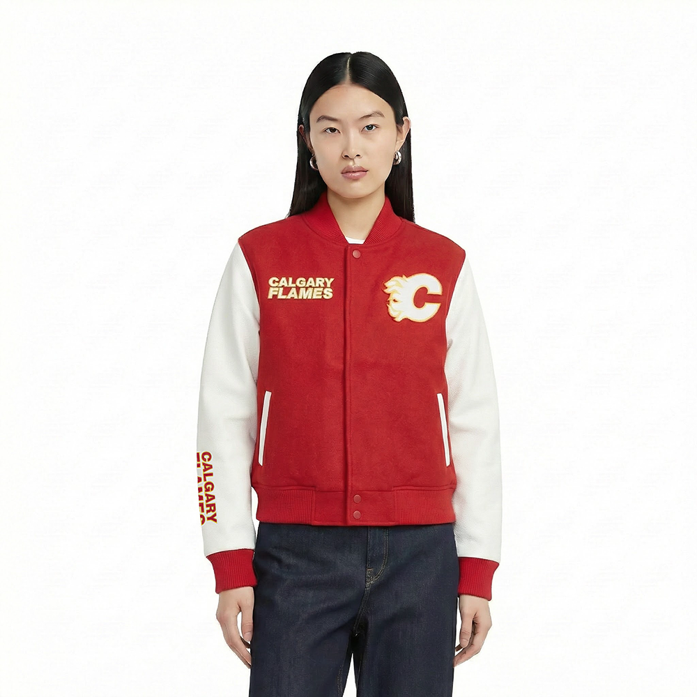 CHAMARRA UNIVERSITARIA NHL CALGARY FLAMES CLASSIC CHENILLE PARA MUJER