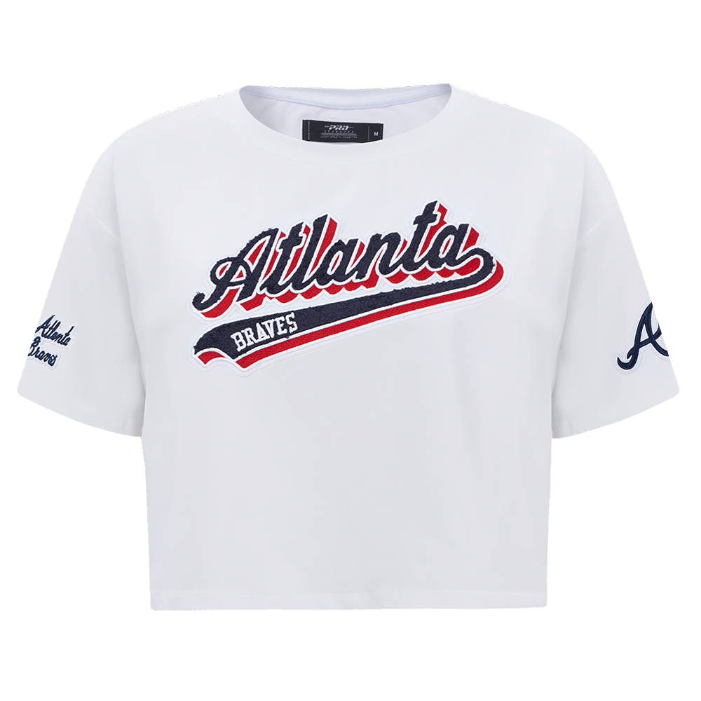 MANGA CORTA CROP MLB ATLANTA BRAVES SCRIPT TAIL PARA MUJER