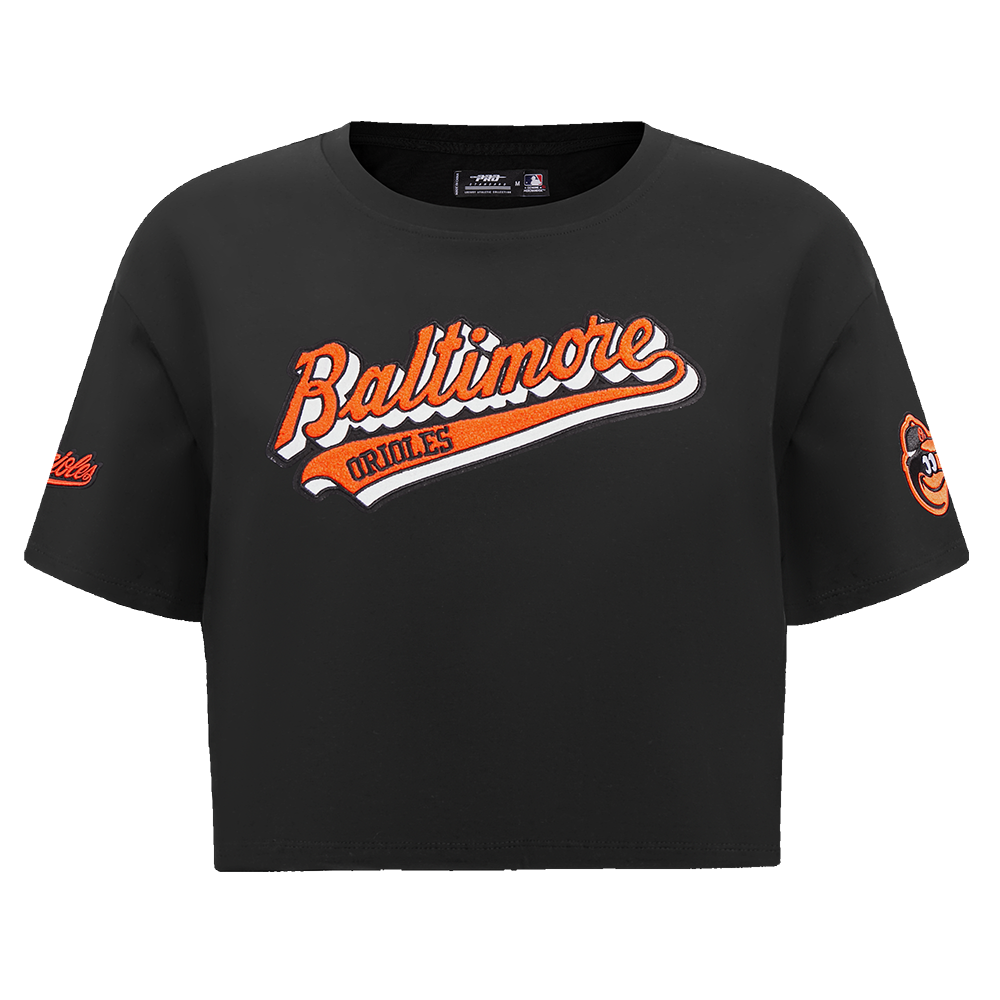 MANGA CORTA CROP MLB BALTIMORE ORIOLES SCRIPT TAIL PARA MUJER