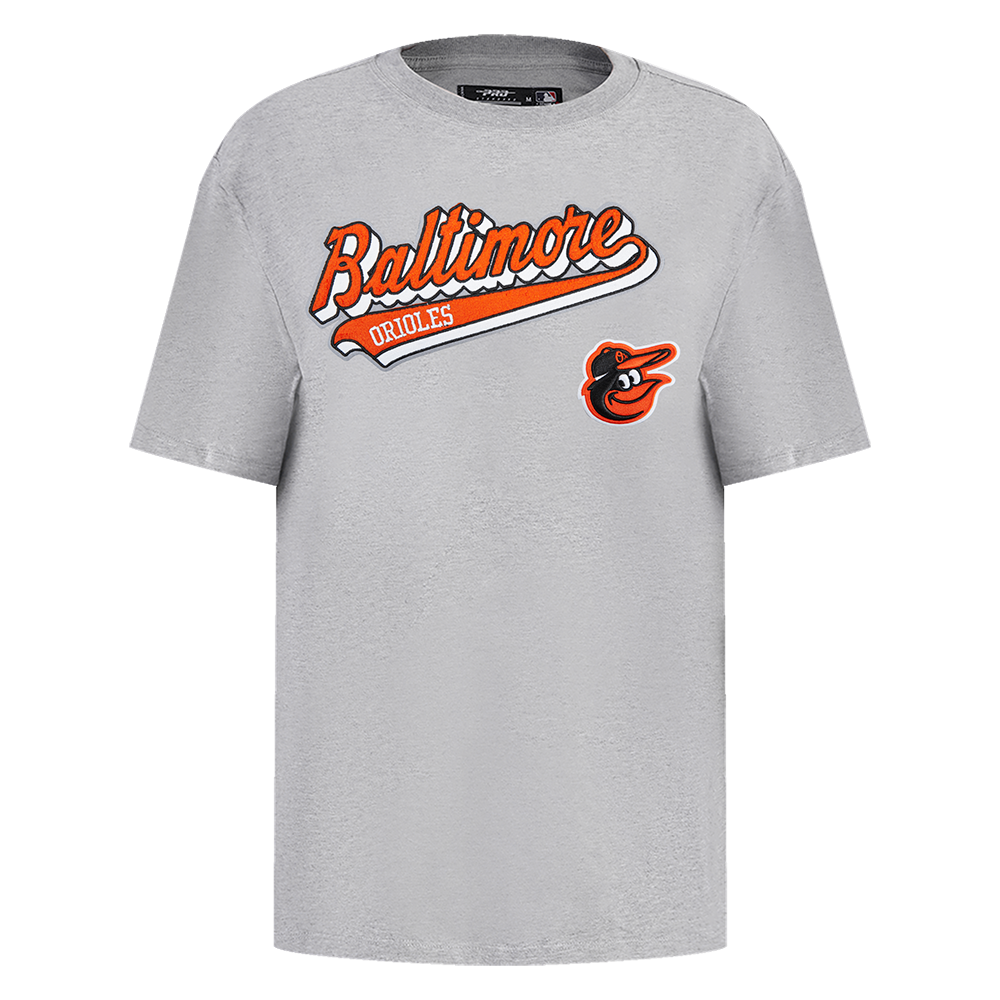 MANGA CORTA BOYFRIEND MLB BALTIMORE ORIOLES SCRIPT TAIL PARA MUJER