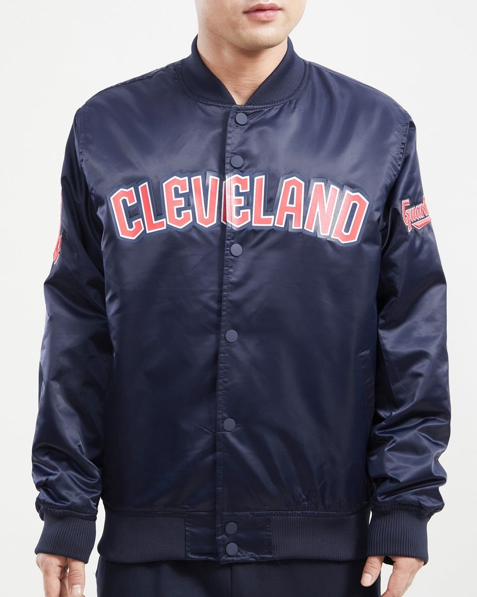 CHAMARRA DE SATÍN MLB CLEVELAND GUARDIANS CLASSIC SATIN
