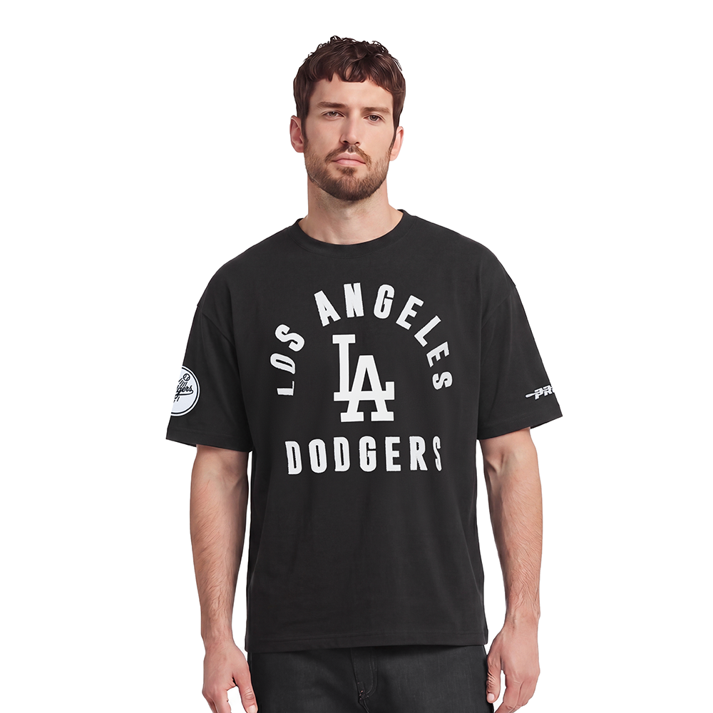 LLD1316195-BLK-MODEL-1