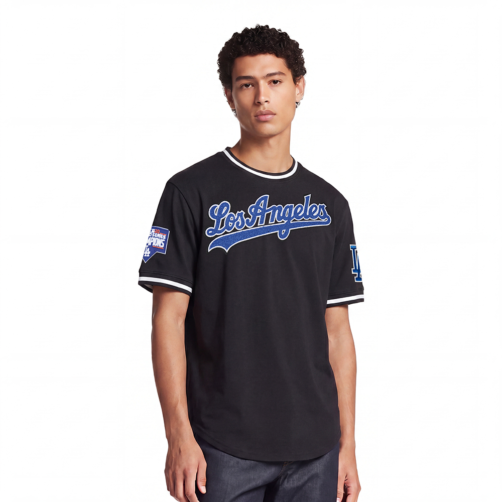 LLD131900-BLK-MODEL-1