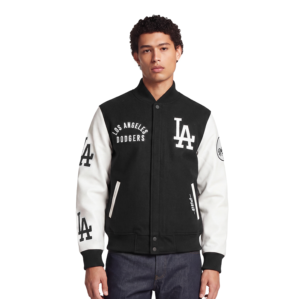 LLD6316199-BW-MODEL-1