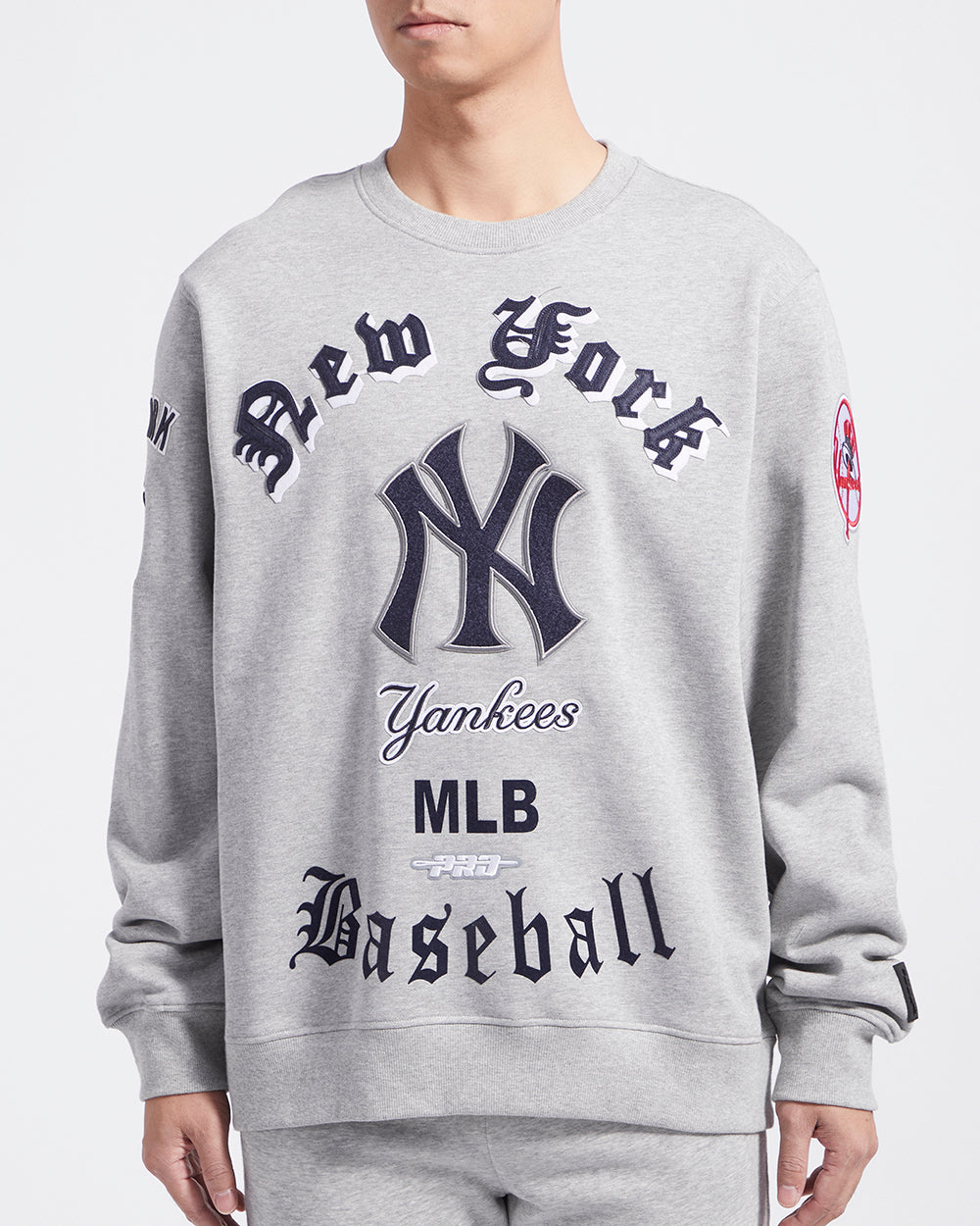 SUDADERA DE CUELLO REDONDO MLB NEW YORK YANKEES OLD ENGLISH