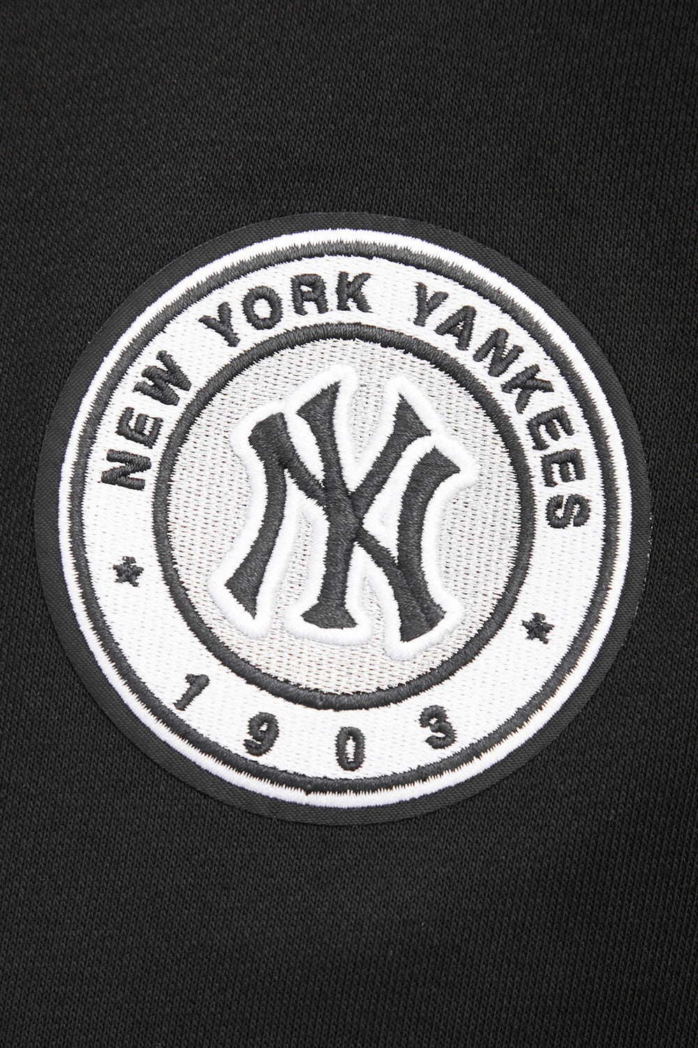 SUDADERA DE CUELLO REDONDO MLB NEW YORK YANKEES PEARLS PARA MUJER