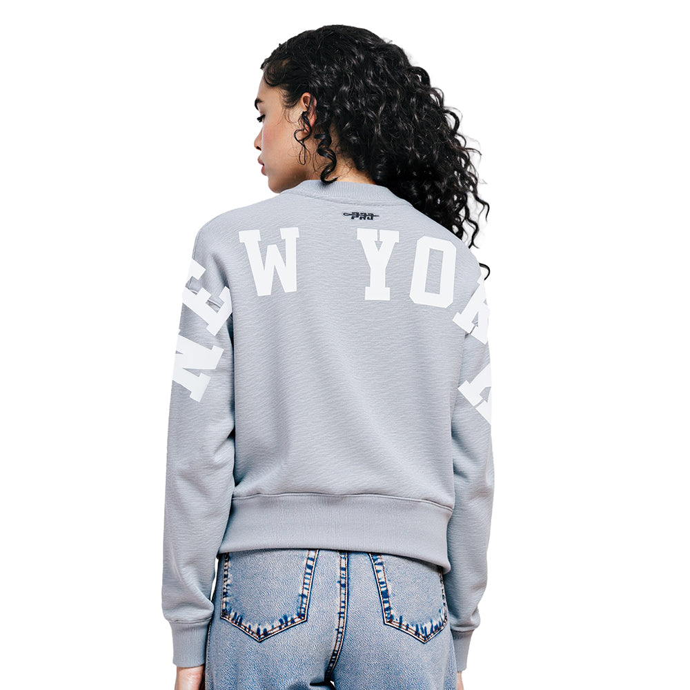 SUDADERA DE CUELLO REDONDO MLB NEW YORK YANKEES WINGSPAN PARA MUJER