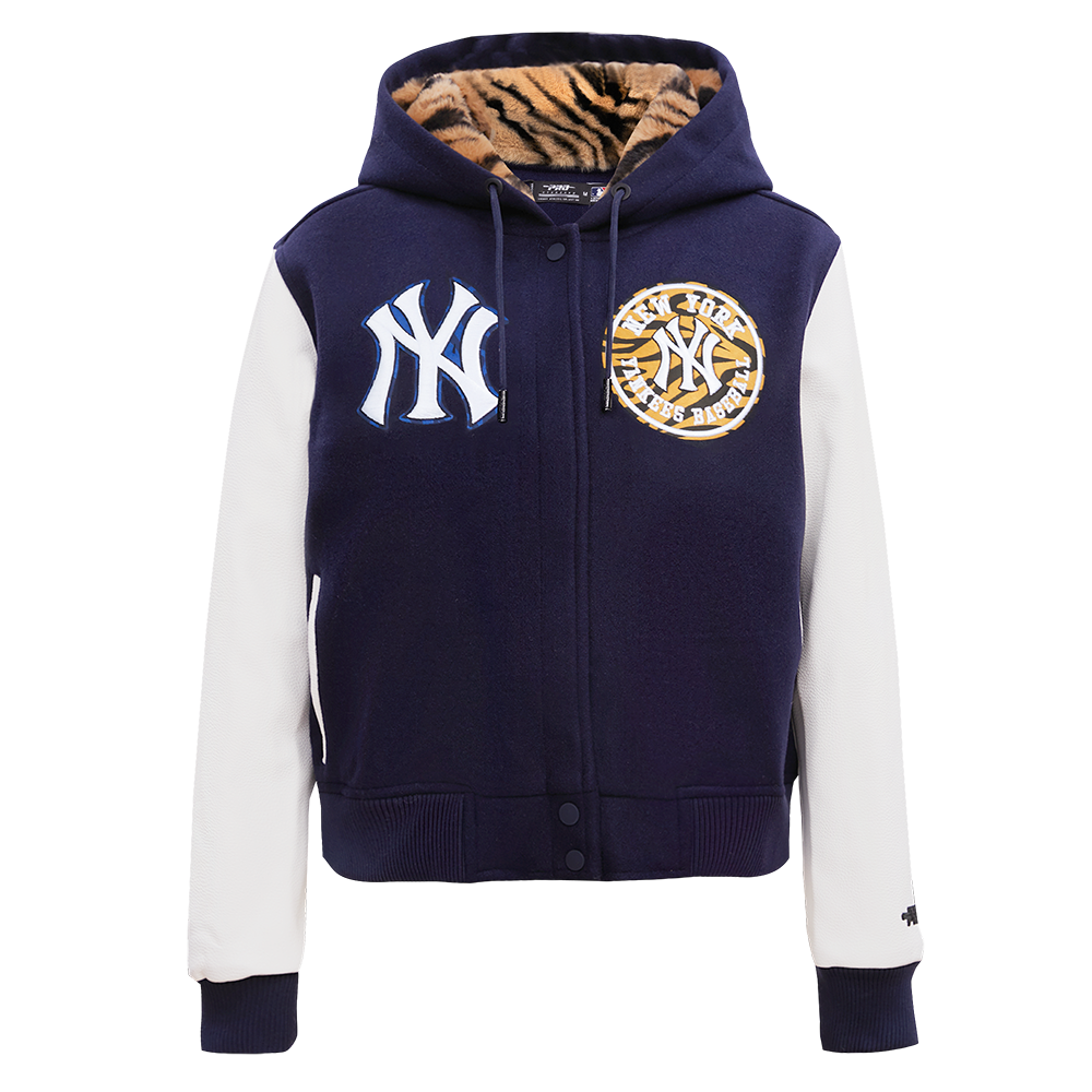 CHAMARRA UNIVERSITARIA MLB NEW YORK YANKEES ANIMAL PRINT PARA MUJER