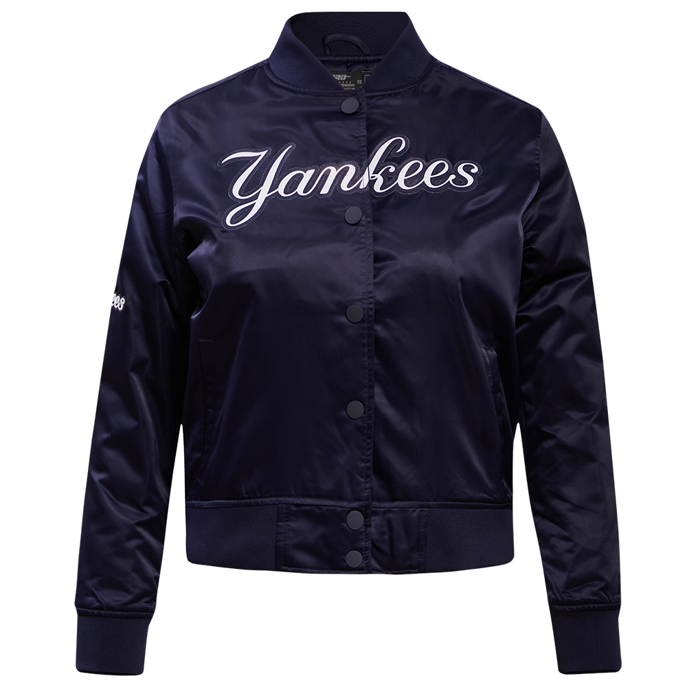 CHAMARRA DE SATÍN MLB NEW YORK YANKEES CLASSIC ESSENTIALS PARA MUJER