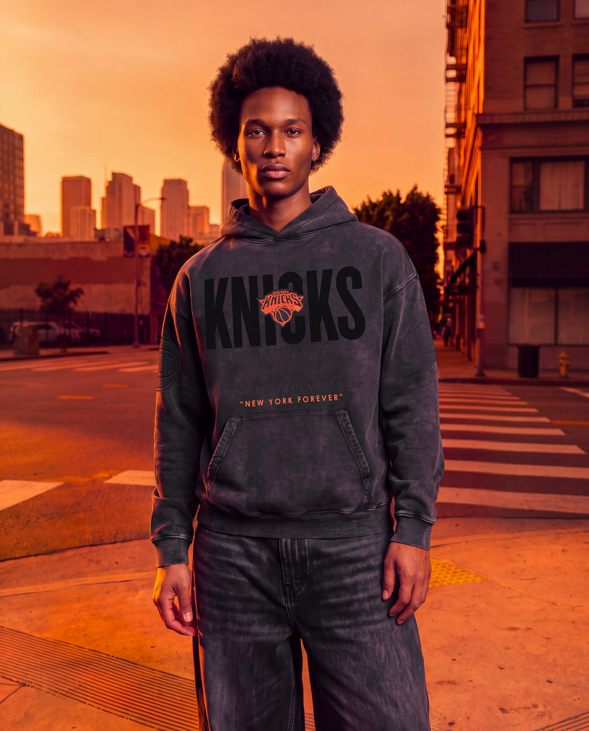 SUDADERA CON GORRO NBA NEW YORK KNICKS ECLIPSE